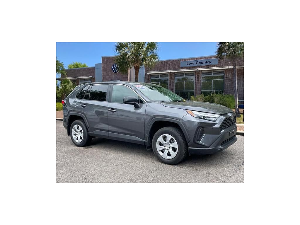 2023 Toyota RAV4 LE