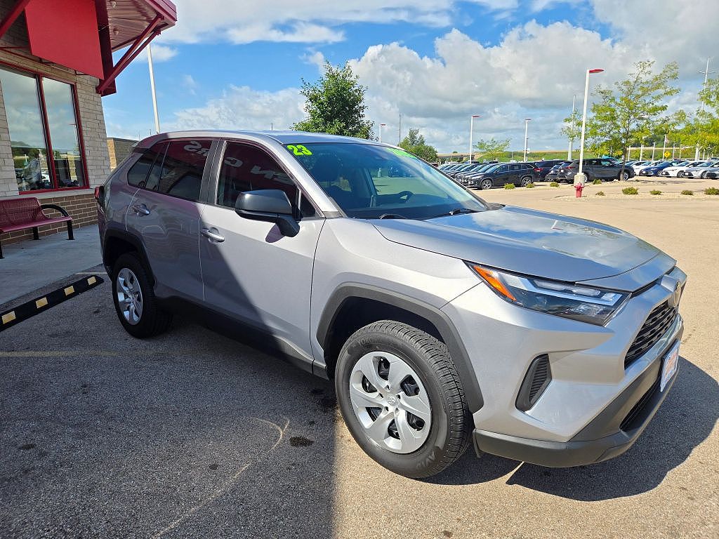2023 Toyota RAV4 LE