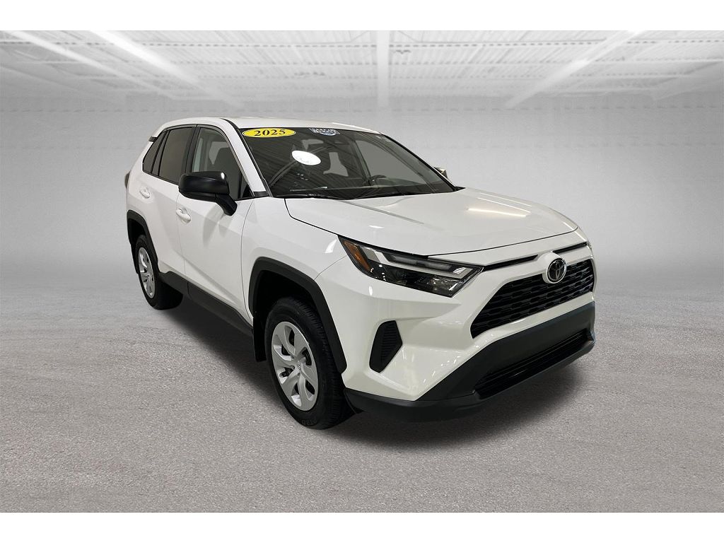 2025 Toyota RAV4 LE