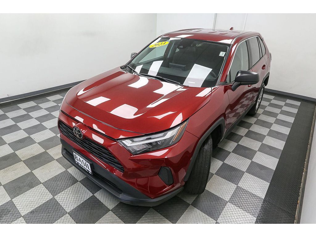 2023 Toyota RAV4 LE