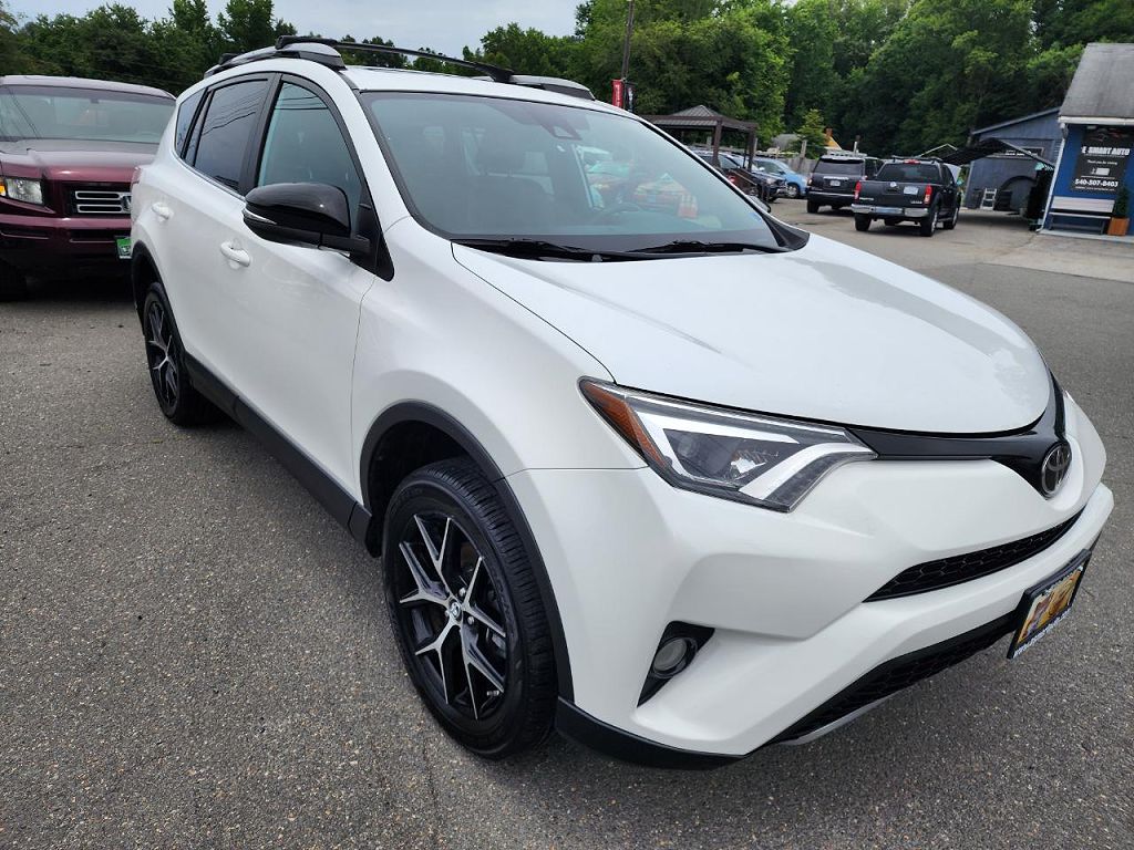 2017 Toyota RAV4 SE