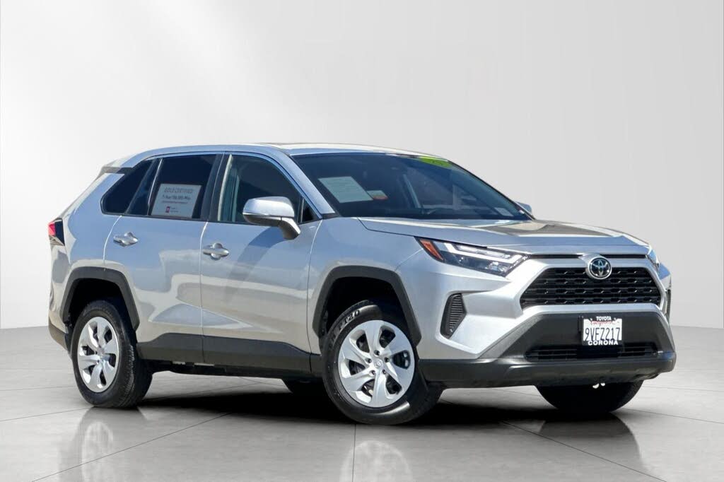 2025 Toyota RAV4 LE