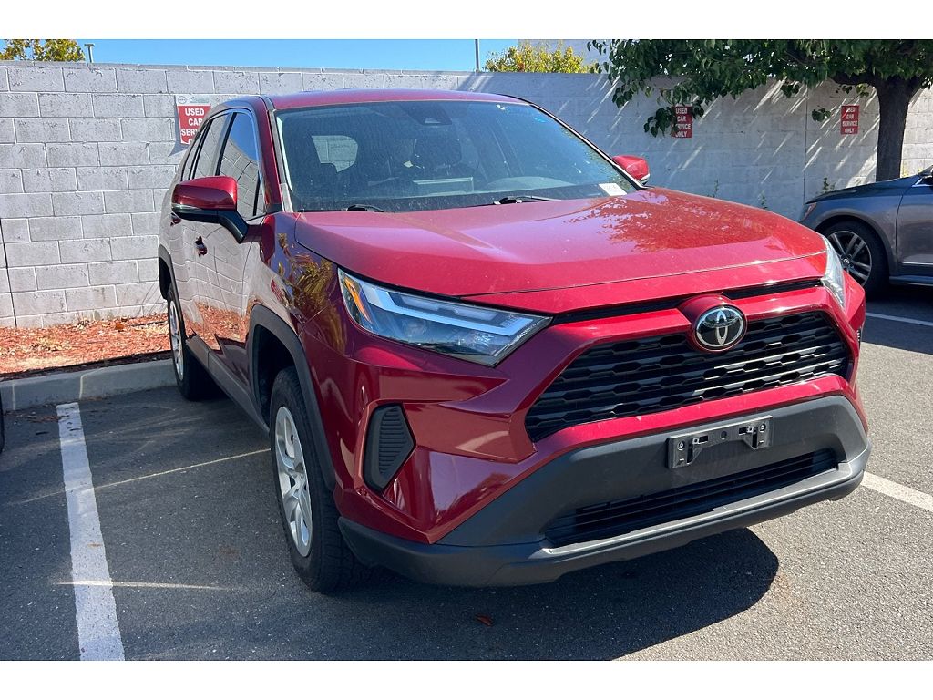 2023 Toyota RAV4 LE