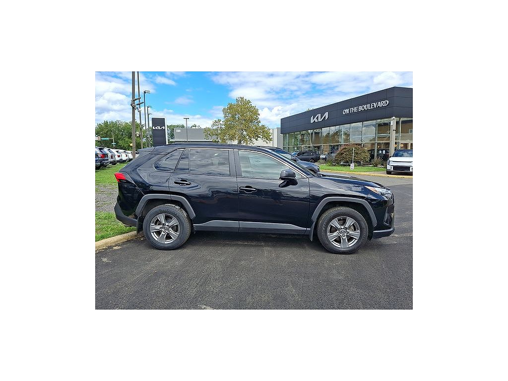 2023 Toyota RAV4 Hybrid LE