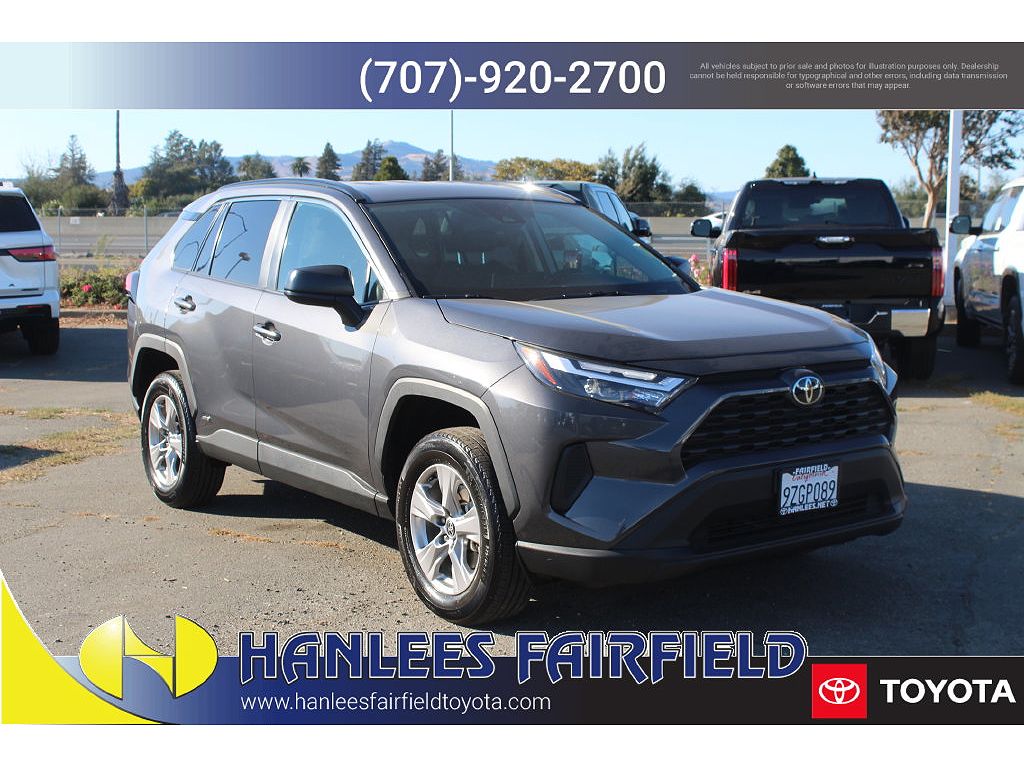 2025 Toyota RAV4 LE
