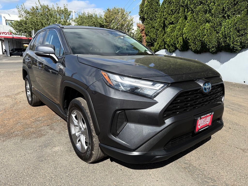 2024 Toyota RAV4 Hybrid LE
