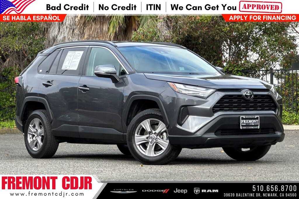 2023 Toyota RAV4 XLE listing photo