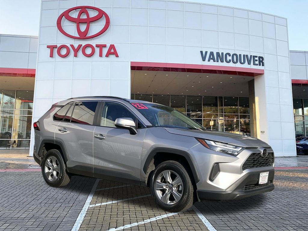 2024 Toyota RAV4 XLE
