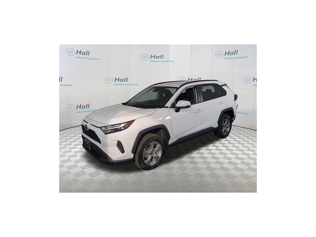 2022 Toyota RAV4 XLE
