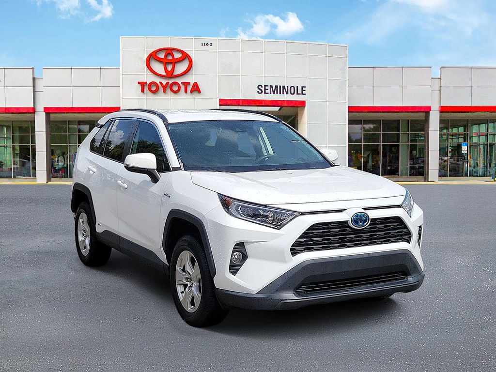 2021 Toyota RAV4 Hybrid XLE