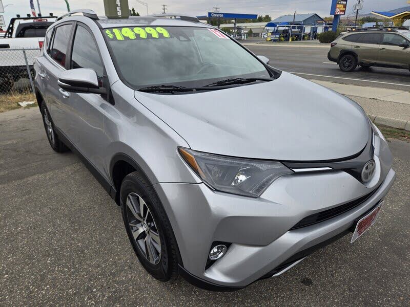 2017 Toyota RAV4 XLE