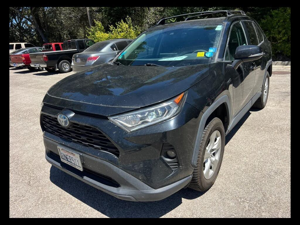 2020 Toyota RAV4 Hybrid XLE