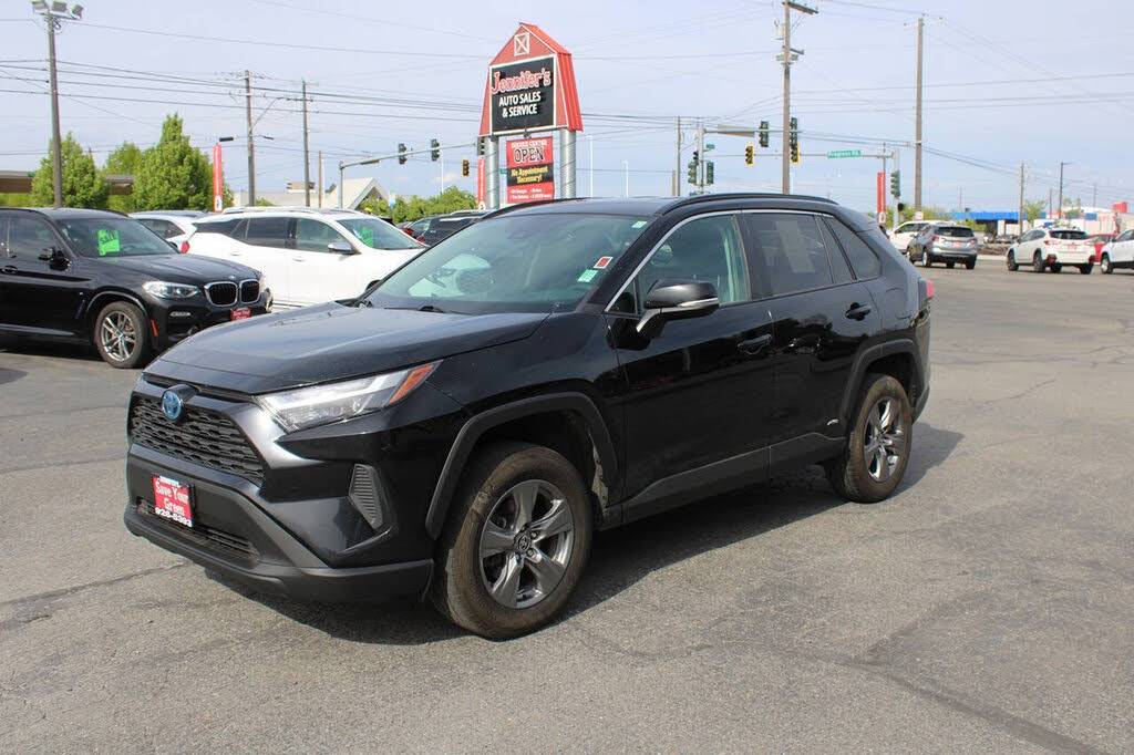2024 Toyota RAV4 Hybrid XLE