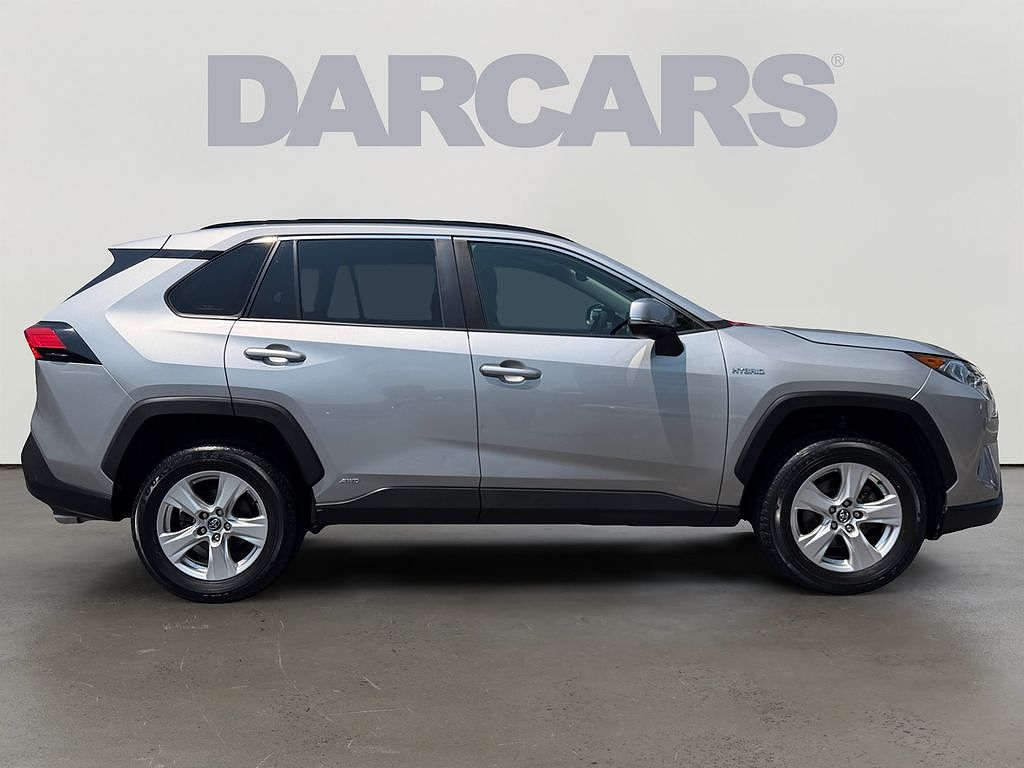 2020 Toyota RAV4 Hybrid XLE