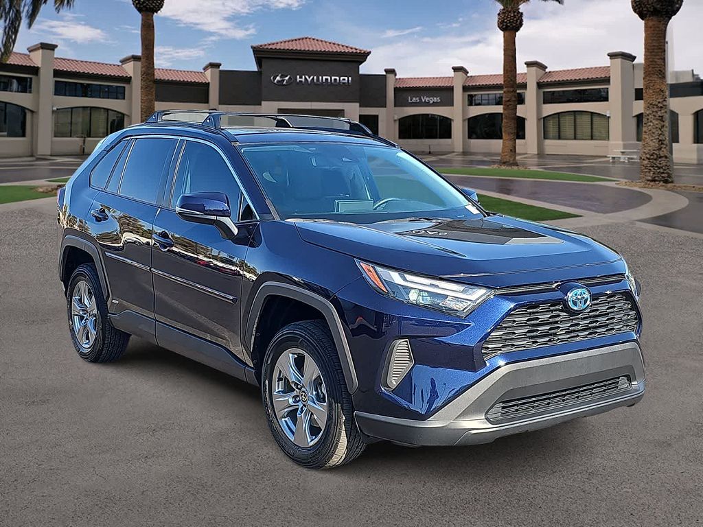2024 Toyota RAV4 Hybrid XLE