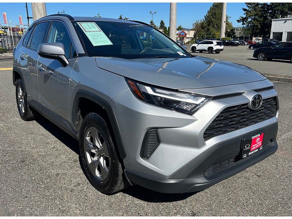 2025 Toyota RAV4 Hybrid XLE
