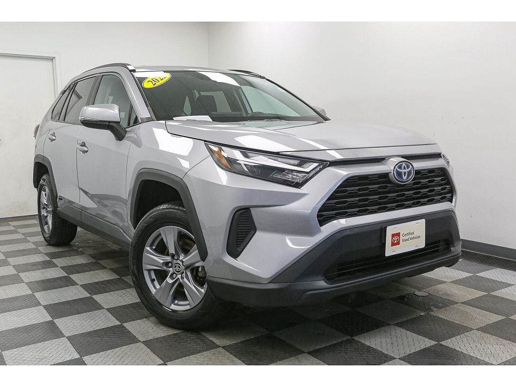 2022 Toyota RAV4 Hybrid XLE