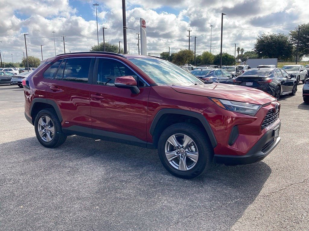 2024 Toyota RAV4 Hybrid XLE