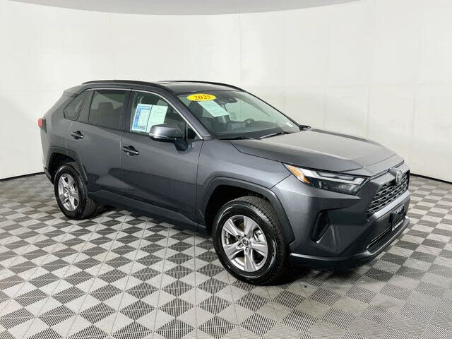 2025 Toyota RAV4 XLE