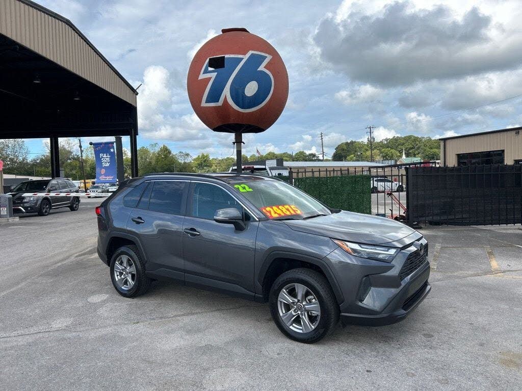 2022 Toyota RAV4 XLE