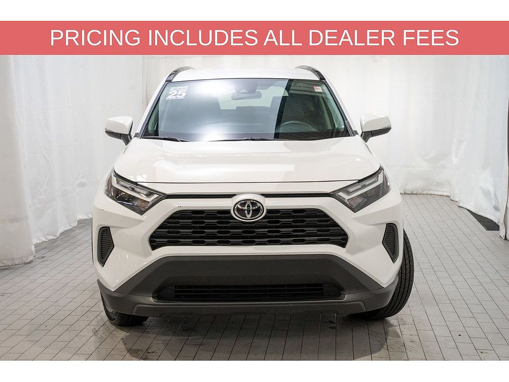 2025 Toyota RAV4 XLE