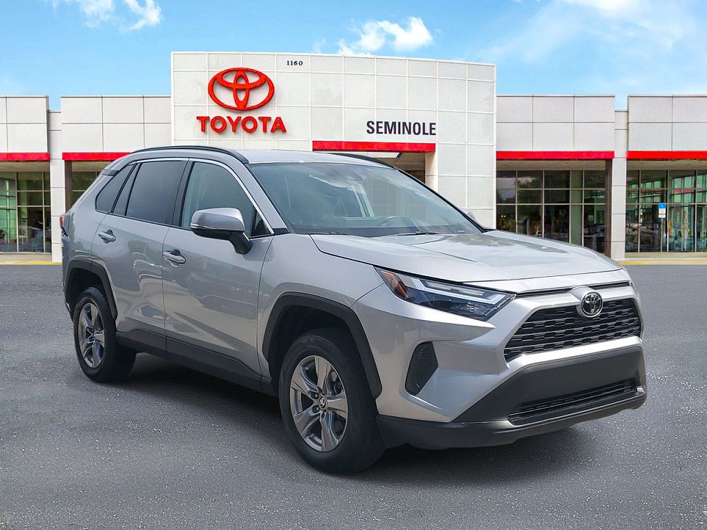 2024 Toyota RAV4 XLE