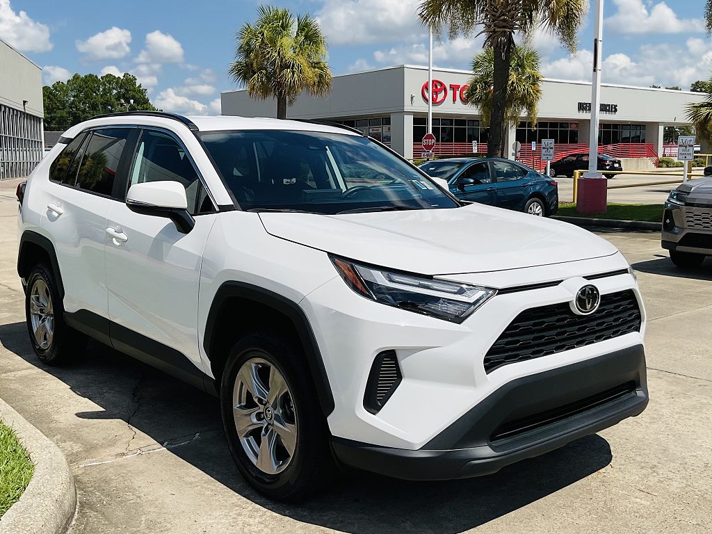 2024 Toyota RAV4 XLE