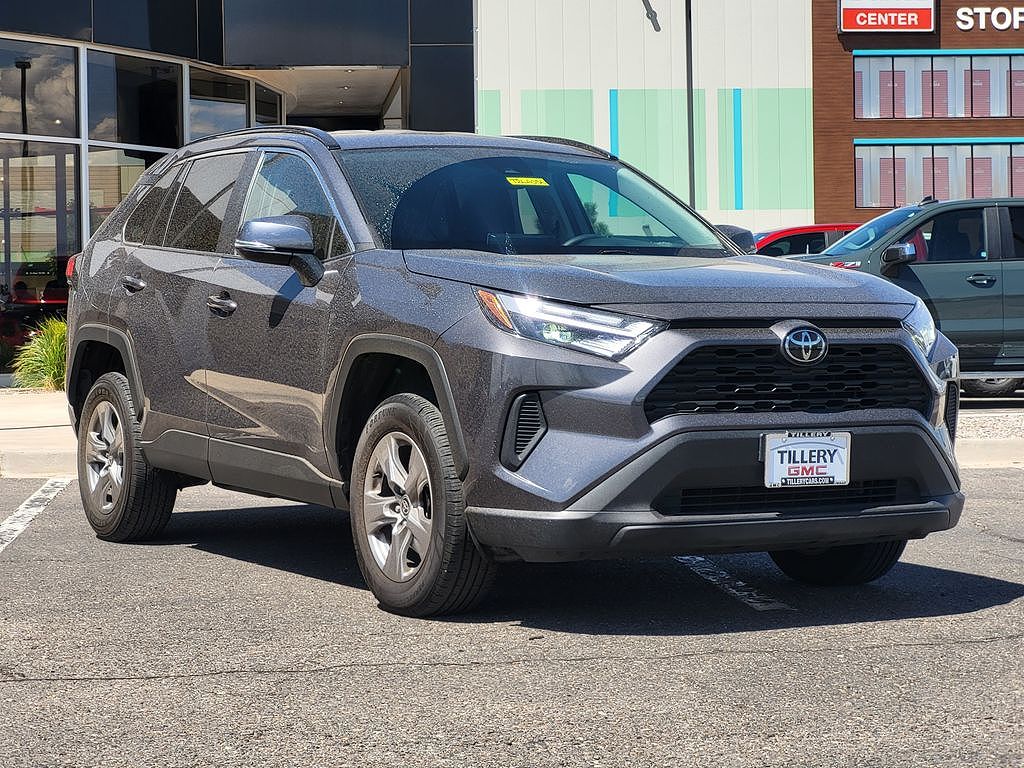 2024 Toyota RAV4 XLE