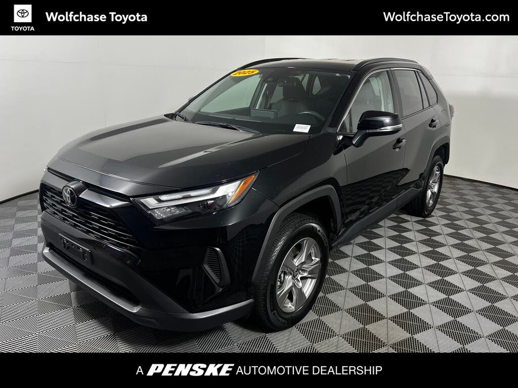 2025 Toyota RAV4 XLE