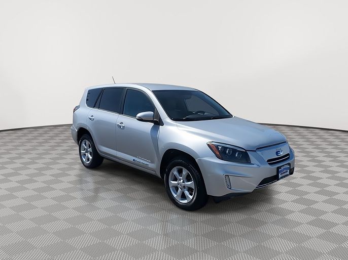 2012 Toyota RAV4 photo 2