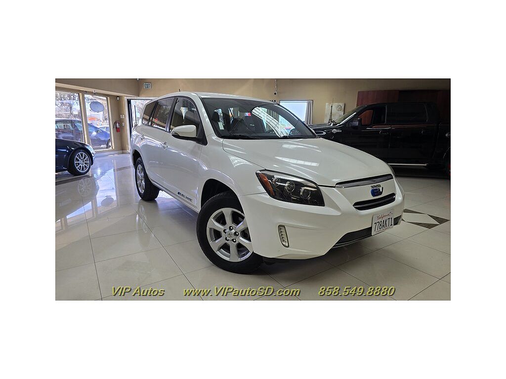 2013 Toyota RAV4 photo 1
