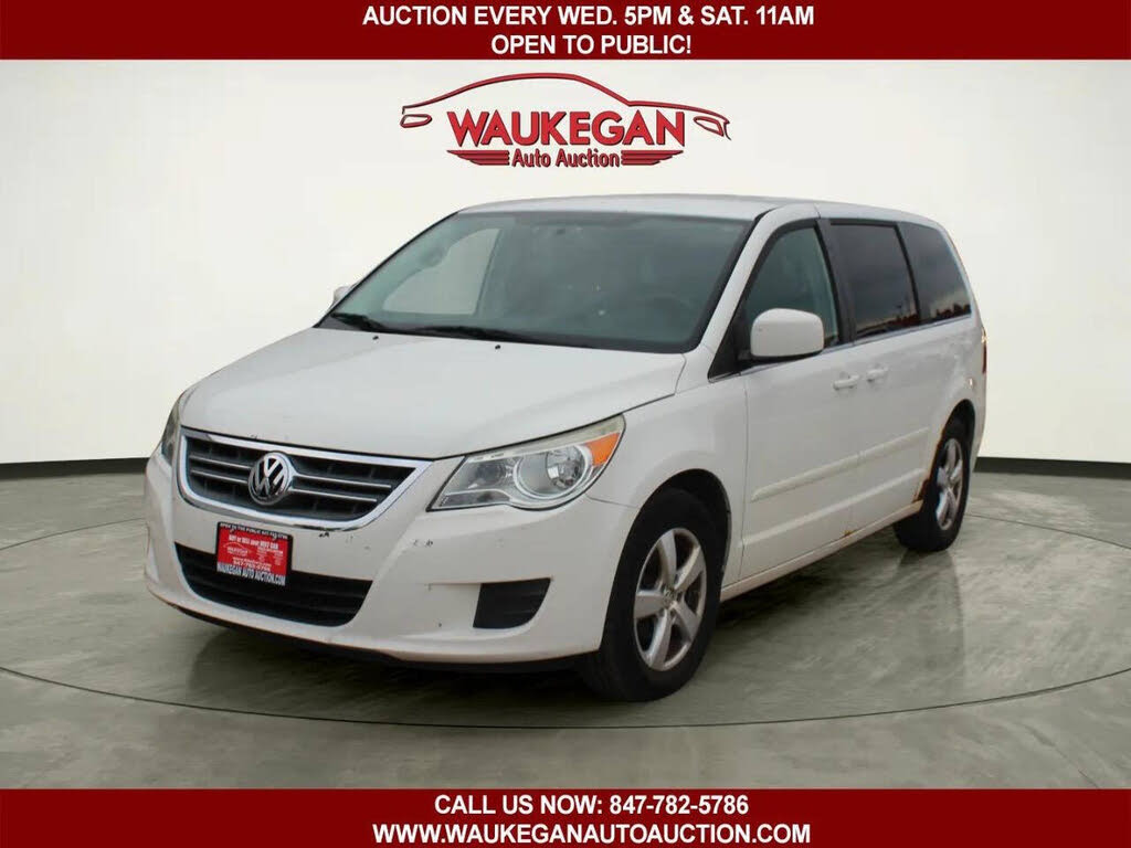 2010 Volkswagen Routan SE