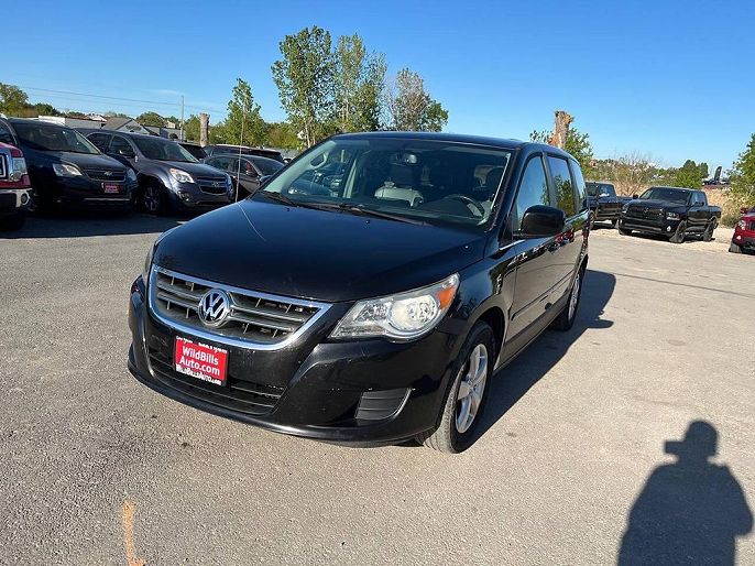 2010 Volkswagen Routan SE