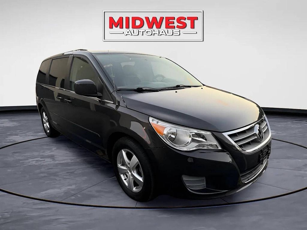 2011 Volkswagen Routan SE