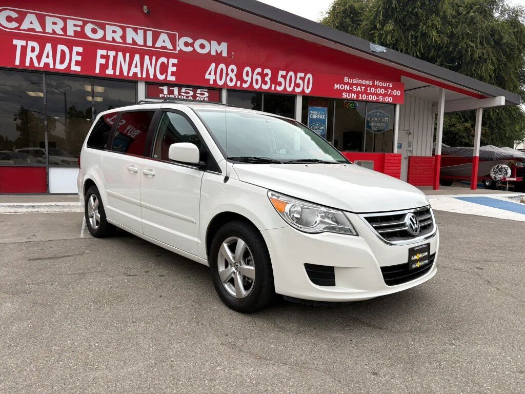2011 Volkswagen Routan SE