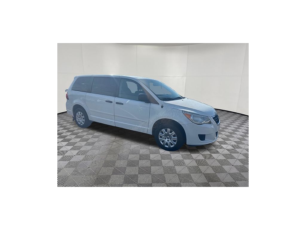 2009 Volkswagen Routan SE