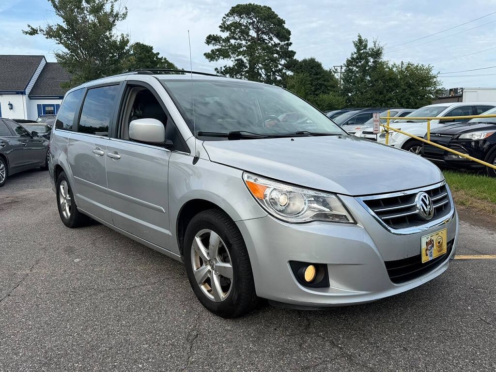 2009 Volkswagen Routan SEL Premium CARB