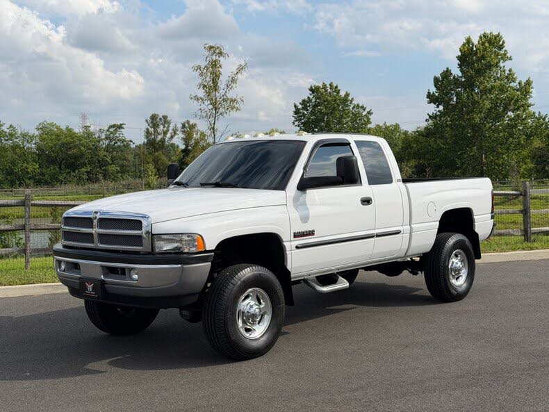2002 Dodge Ram Pickup 2500 ST