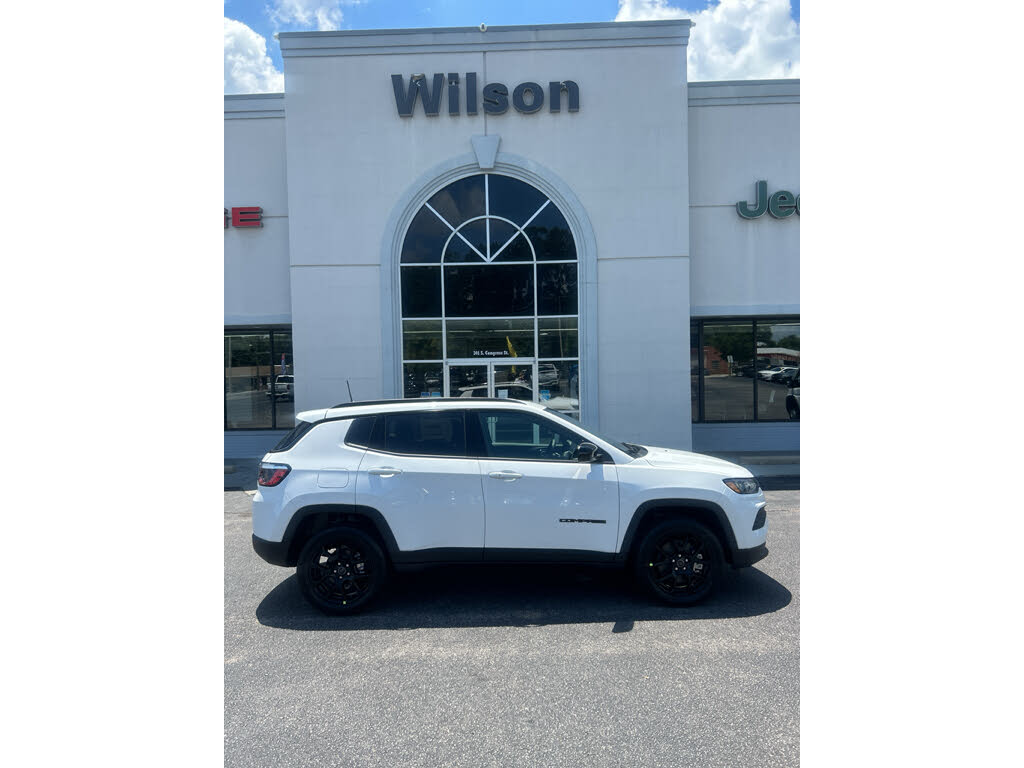 2026 Jeep Compass Latitude Altitude