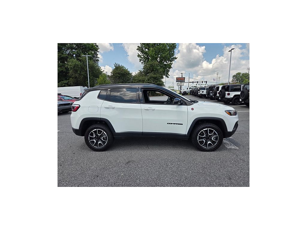 2024 Jeep Compass Trailhawk
