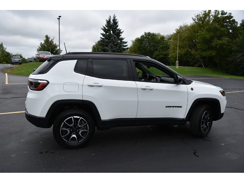 2025 Jeep Compass Trailhawk