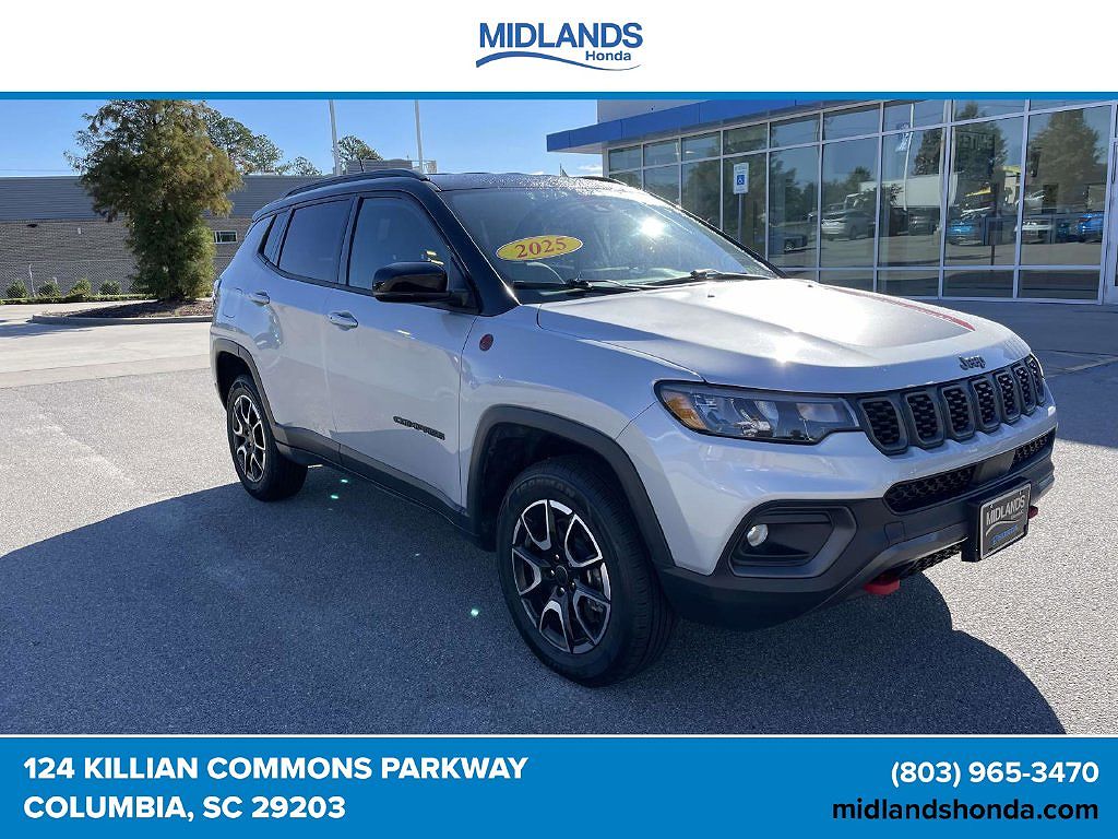 2025 Jeep Compass Trailhawk