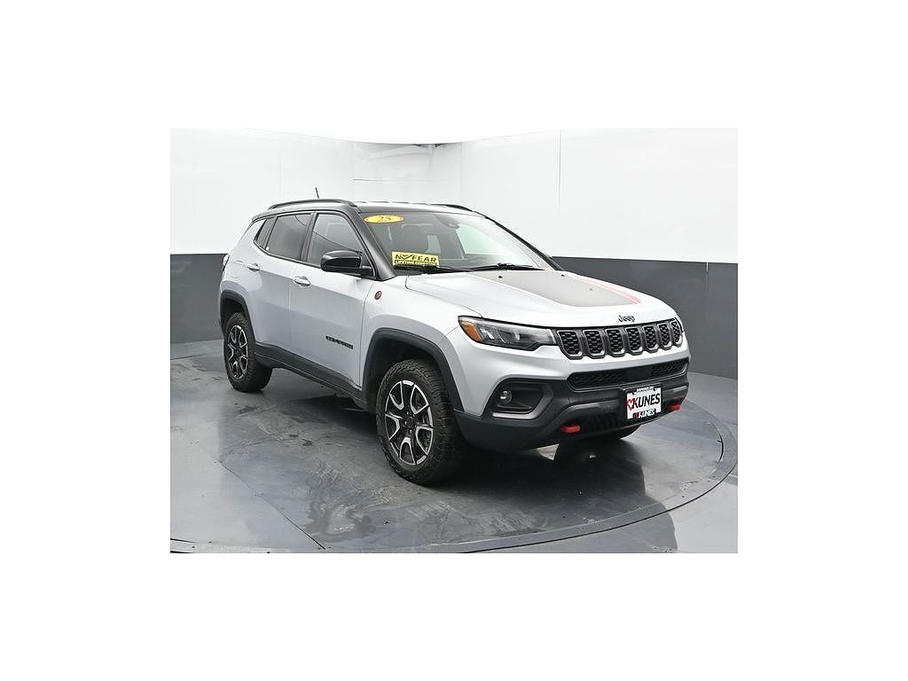 2025 Jeep Compass Trailhawk