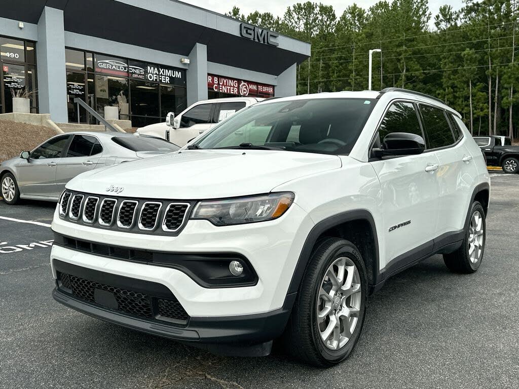 2024 Jeep Compass Latitude Lux