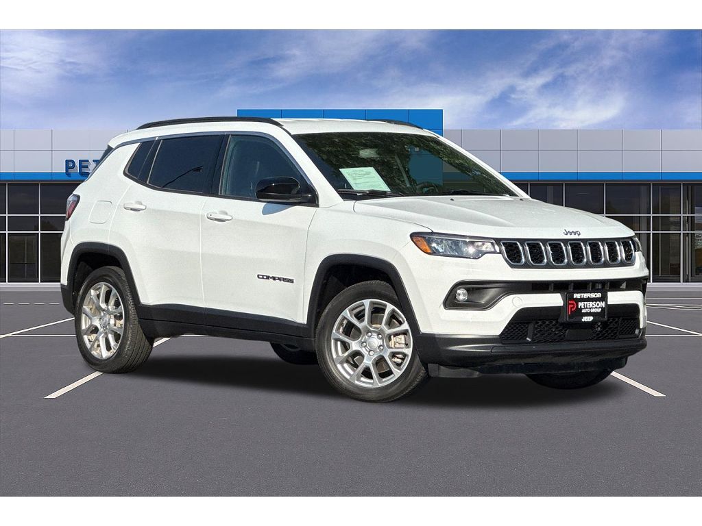 2024 Jeep Compass Latitude Lux