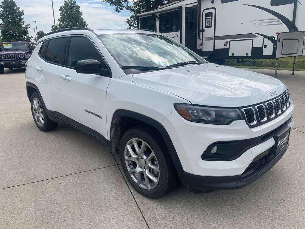 2024 Jeep Compass Latitude Lux