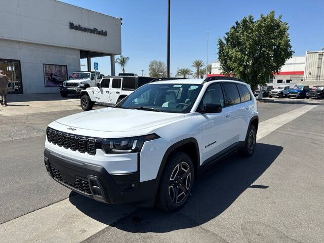 2026 Jeep Cherokee Laredo