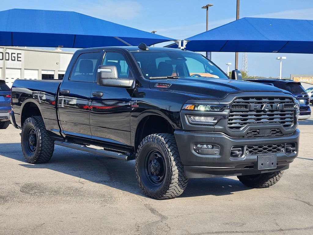 2025 RAM 2500 Tradesman Crew Cab 4x4 6'4' Box