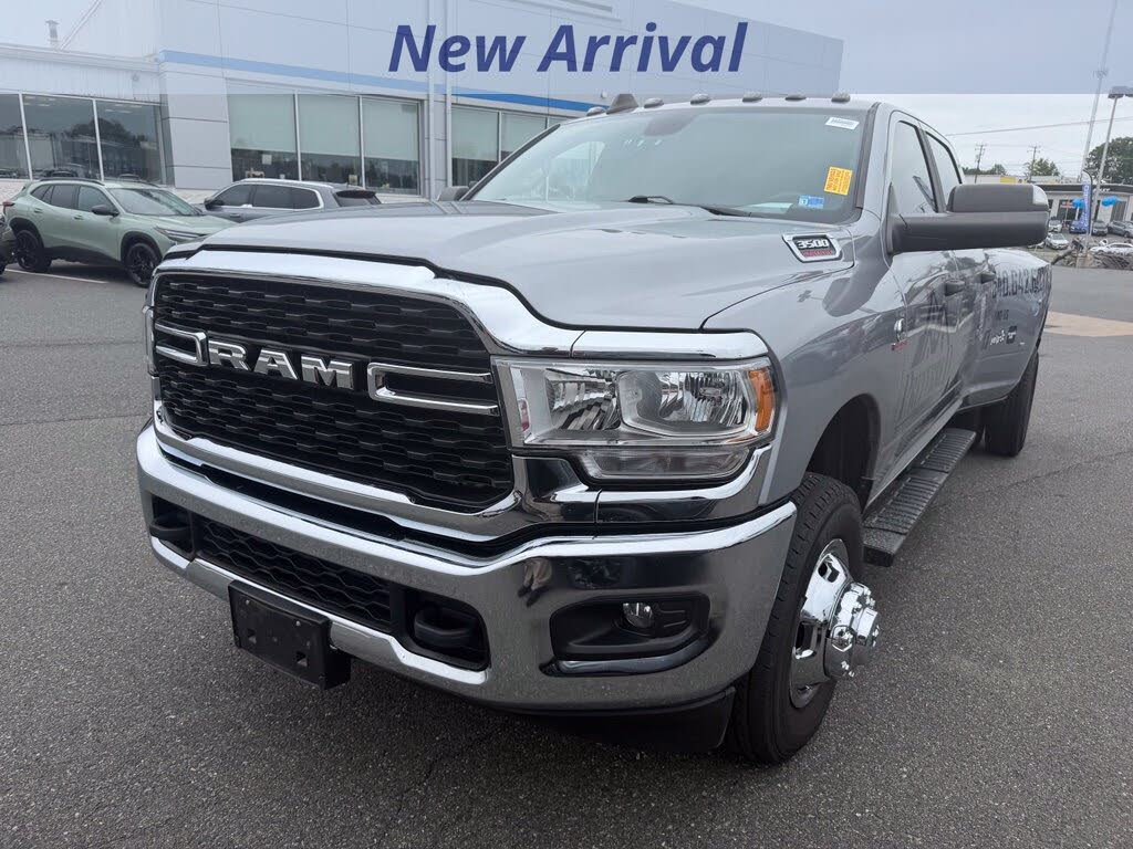 2022 Ram 3500 Big Horn Crew Cab 4x4 8 Box