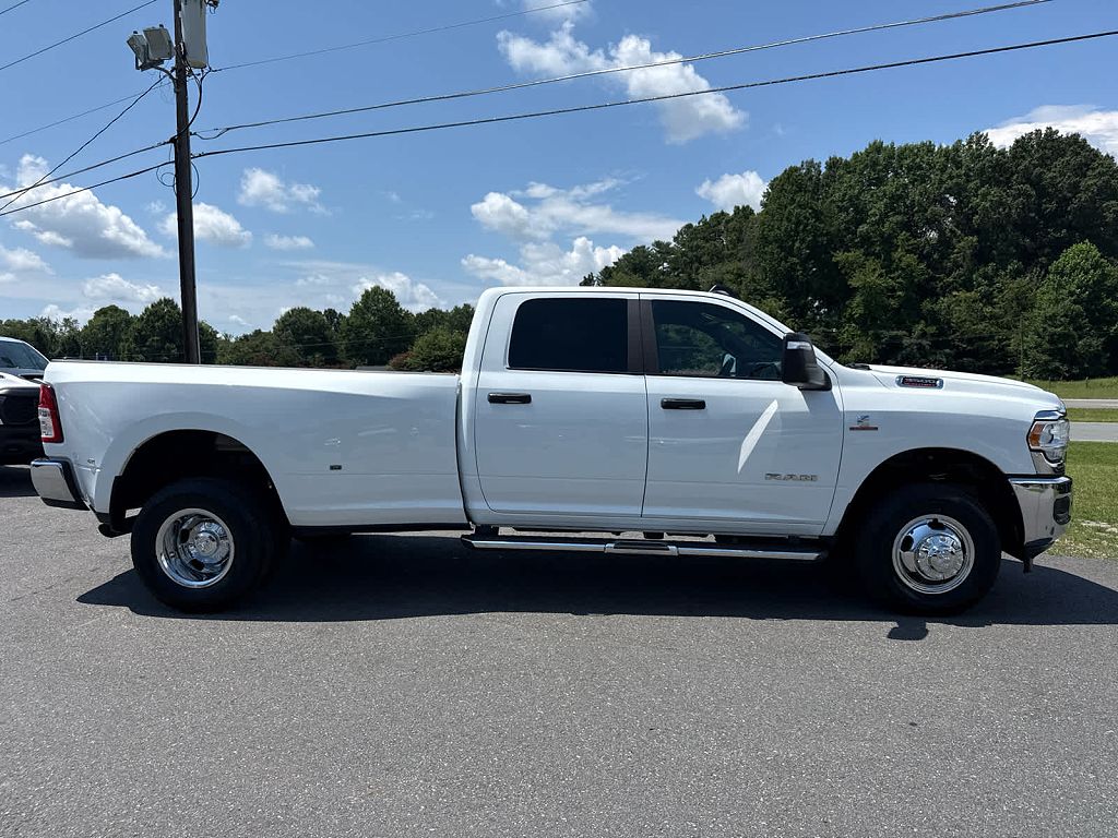 2024 RAM 3500 Big Horn Crew Cab 4x4 8' Box
